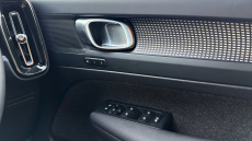 Volvo XC40 2.0 B3P Plus Dark 5dr Auto Petrol Estate